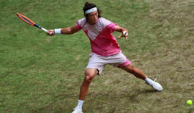 网页版地址-张之臻距前30仅差一胜！哈雷半决赛再战世界第一