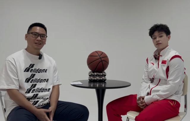 贝博体育-体坛专访女篮新星李缘：明年的目标是奥运领奖台